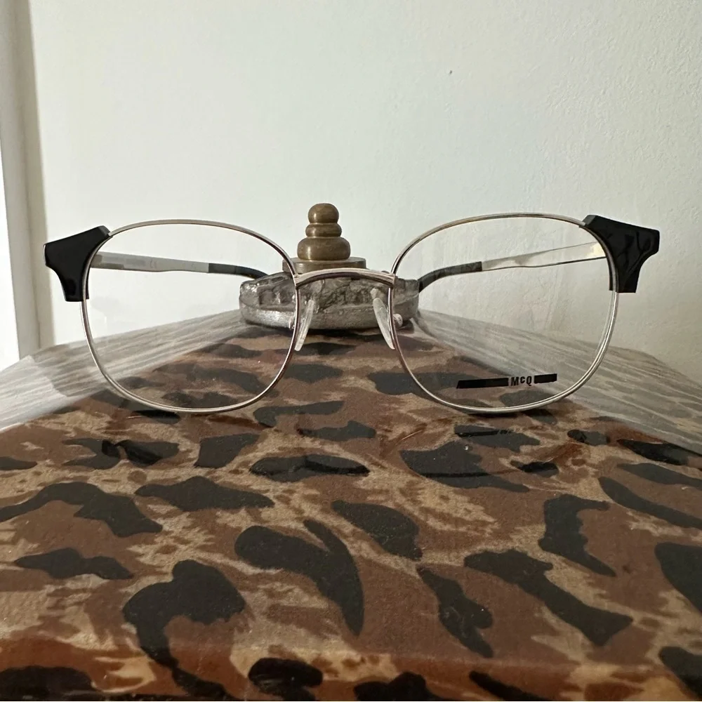 MCQ ALEXANDER MCQUEEN MQO1590 003 SILVER EYEGLASSES 51-20 145 NWOT Unisex